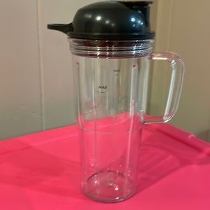 Nutribullet cup with lid NWOT